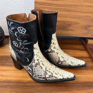 Authentic Hand made Mexican snake skin boots
